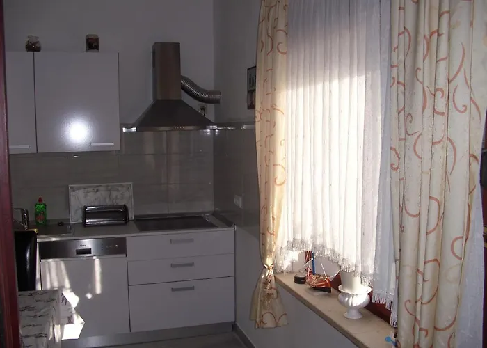 Appartement By The Sea Zavalatica, Korcula - 9285