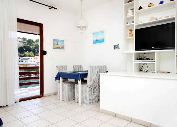 Appartement By The Sea Zavalatica, Korcula - 9285 *