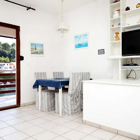 公寓 By The Sea Zavalatica, Korcula - 9285 *