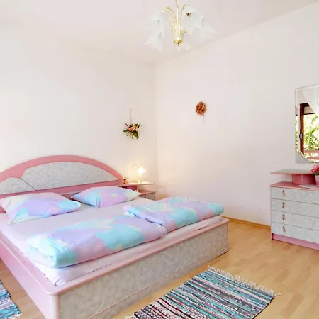 Apartment By The Sea Zavalatica, Korcula - 9285