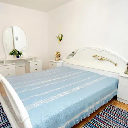 Apartment By The Sea Zavalatica, Korcula - 9285